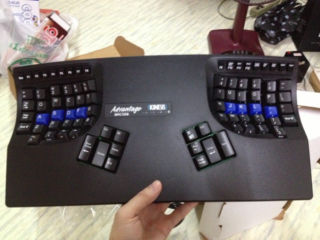 หน้าตาเต็มๆ ครับ น้ำหนักเบามากๆ แบบที่ไม่น่าเชื่อว่าเป็น Mechanical